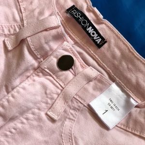 high-waisted pastel pink jeggings 🌸🌸